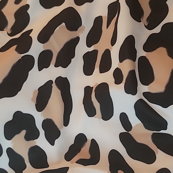 NWT LEOPARD ONE PIECE BATHING SUIT + NWT The Day Fashion Sunglasses - Picture 9 of 16